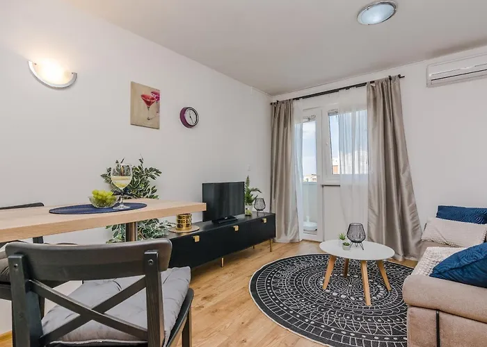 Luton Apartment Zadar Kozino Heating Pool & Jacuzzi