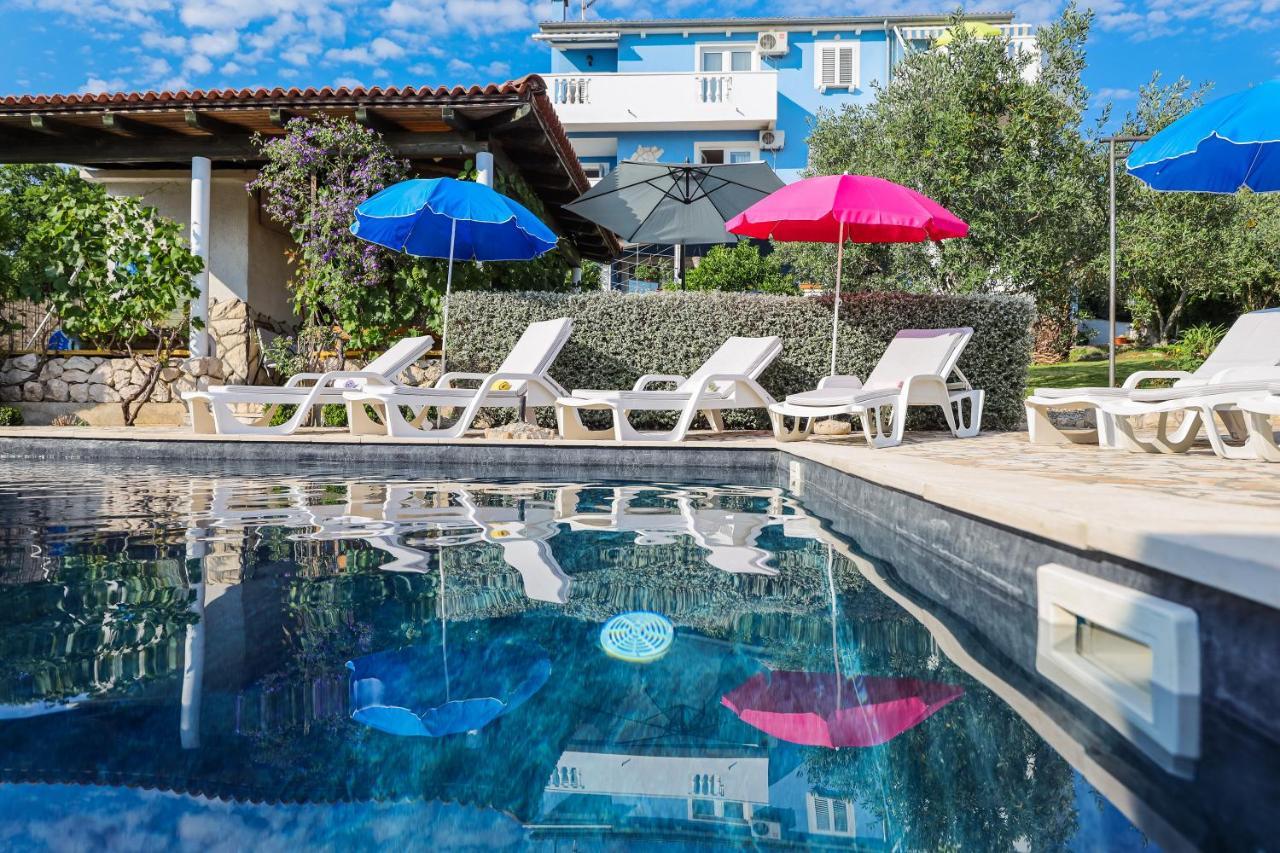 Luton Zadar Heating Pool & Jacuzzi *
