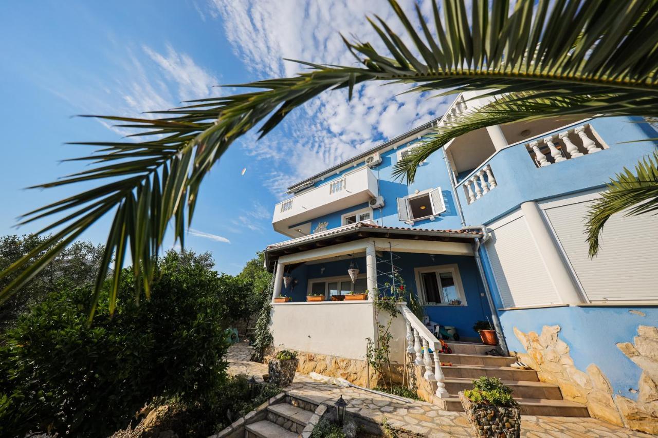 Luton Zadar Heating Pool & Jacuzzi Apartment