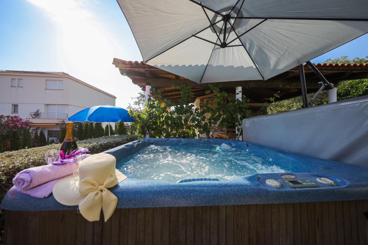 Luton Zadar Heating Pool & Jacuzzi