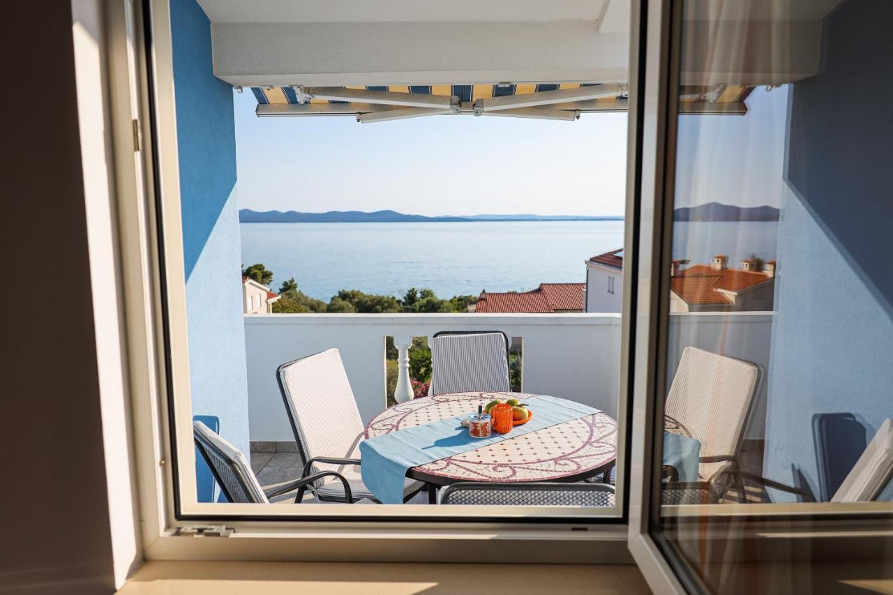 Luton Zadar Heating Pool & Jacuzzi Apartment *