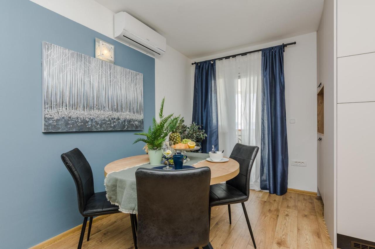 Luton Zadar Heating Pool & Jacuzzi Apartment *