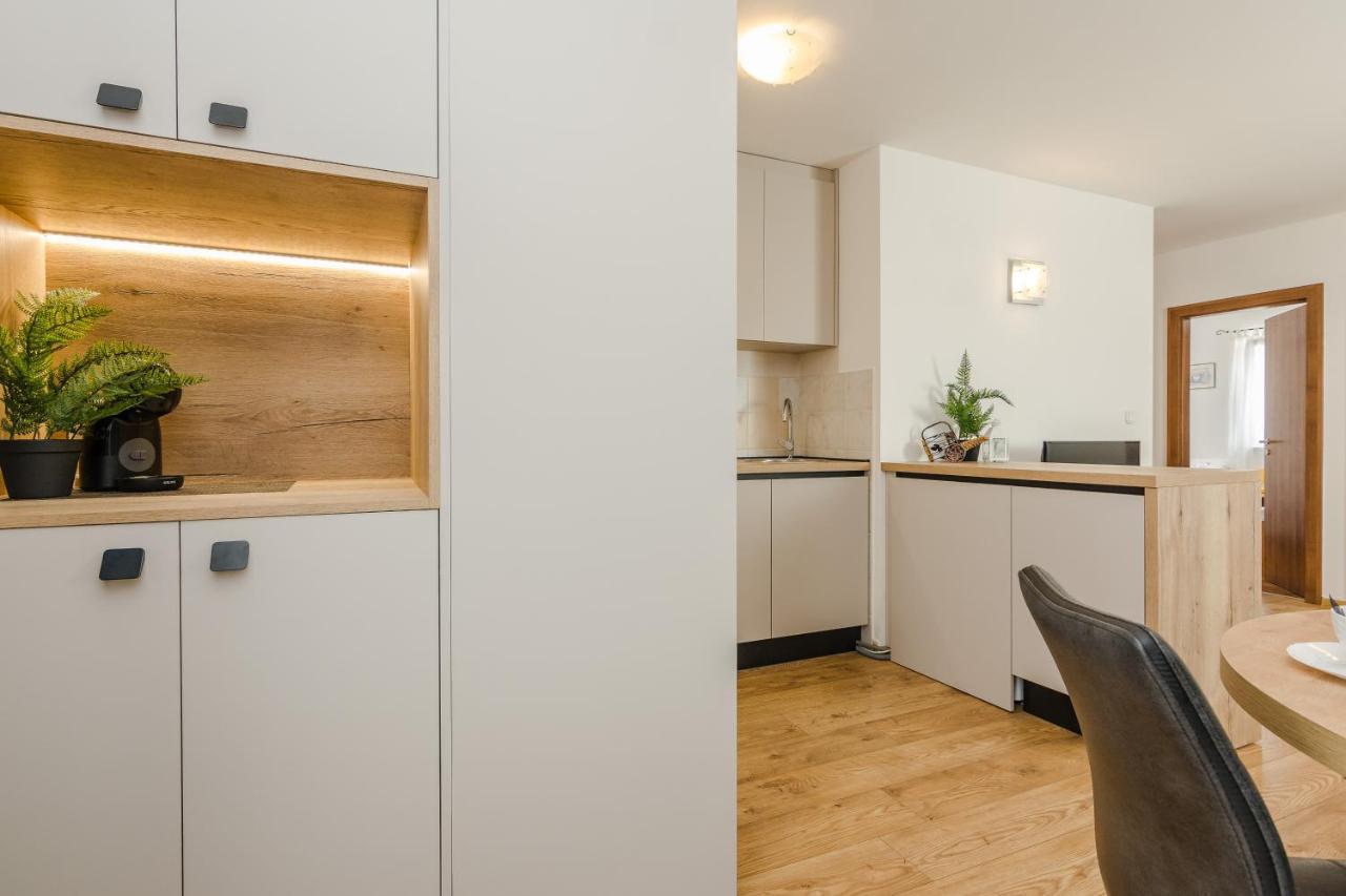 Apartment Luton Zadar Heating Pool & Jacuzzi *