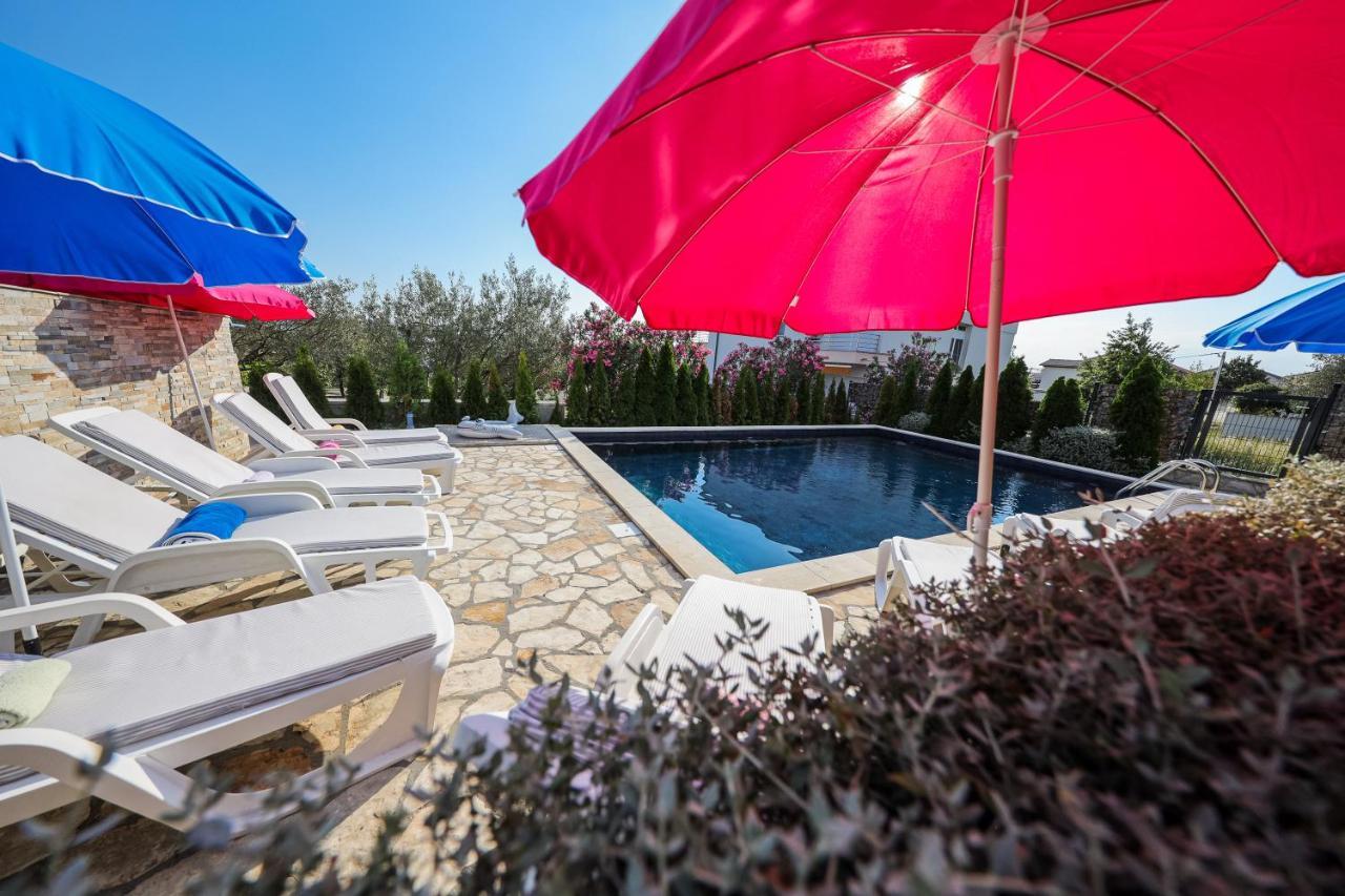Luton Zadar Heating Pool & Jacuzzi